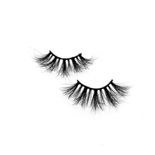 Load image into Gallery viewer, Dream Chasin Lashes- 25 mm
