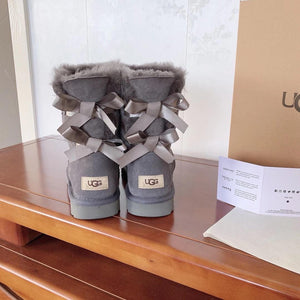 GRAY BOW UGGS